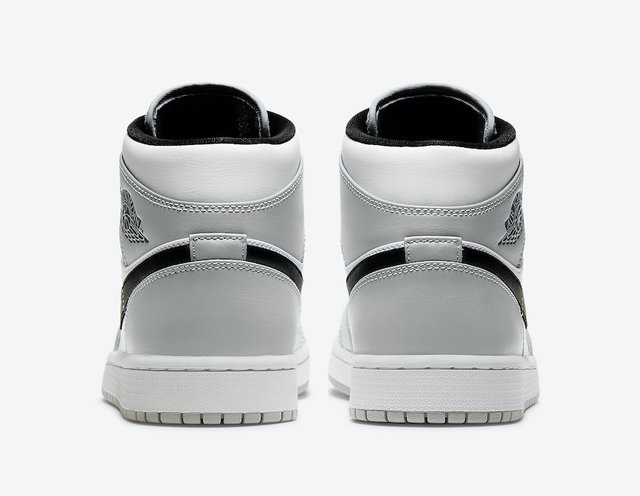 해외] 나이키 에어조던 1 미드 라이트 스모크 그레이 Nike Air Jordan 1 Mid Light Smoke Grey 554724-092 - HOOPBRO(훕브로)