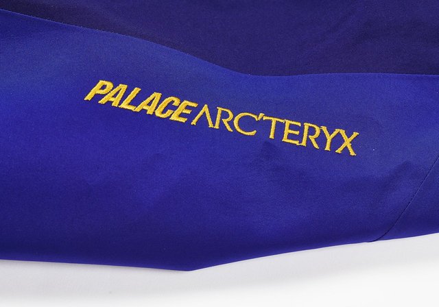 Palace Arc'teryx Alpha SV Jacket Blue Men's - FW20 - US